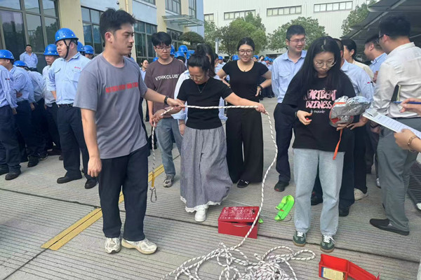 筑牢安全防线！奇亿金属开展全员安全消防实战培训 图4